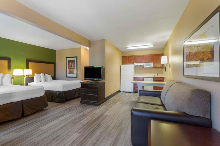 Bedroom 2, Extended Stay America Select Suites Phoenix Airport E Oak St, Maricopa