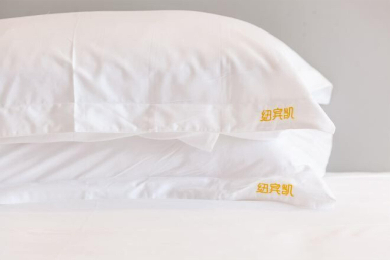 Bedroom 3, New Beacon International Hotel (Luotian Tashanhu Park), Huanggang