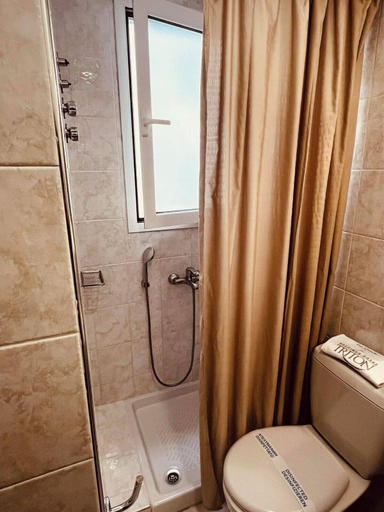 Bathroom 4, Hotel Triton, Attica