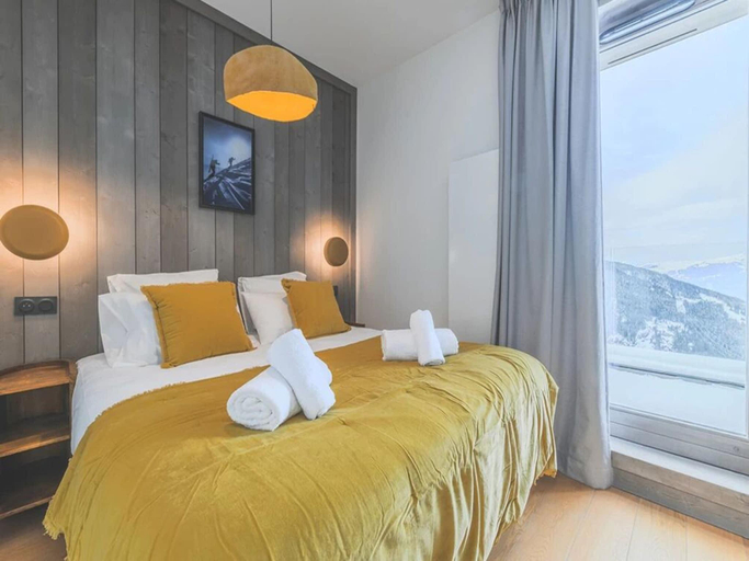 4, Family Apartment in Paradiski Area, Savoie