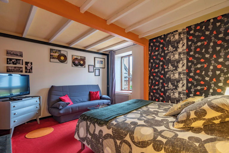 Bedroom 4, Bed and Bourgogne, Saône-et-Loire
