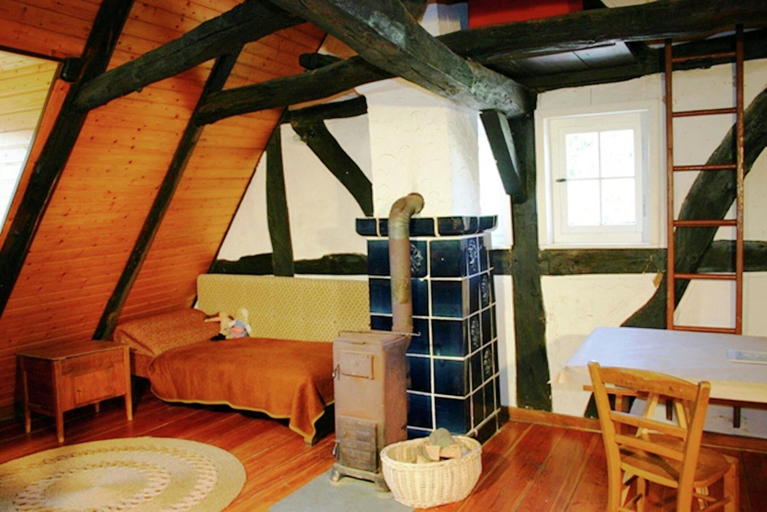 Others 5, Traditionelles Ferienhaus in Hessen mit Garten, Schwalm-Eder-Kreis
