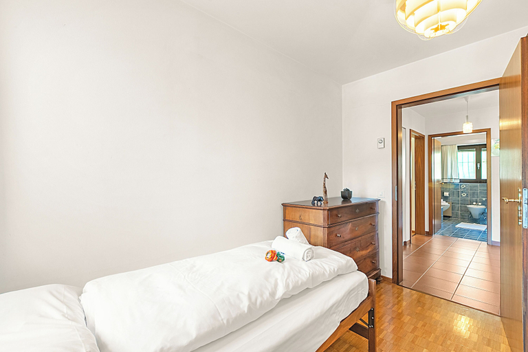Room 2, Casa Ana - Losone Center, Locarno