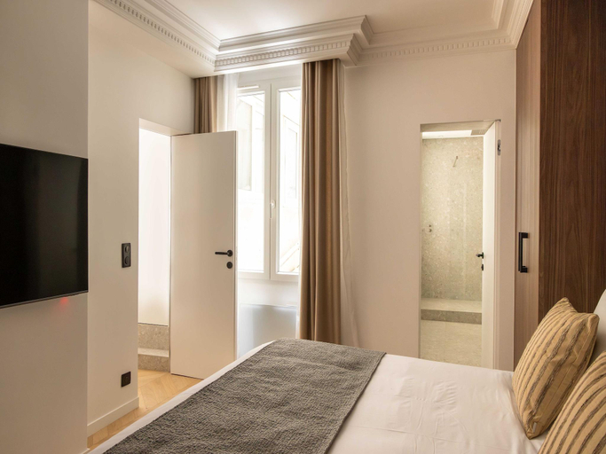 Bedroom 4, Elegant Appt- Ac-2br-6p- Musee du Louvre, Paris