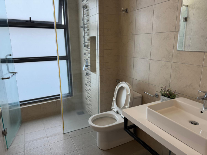 Bathroom 5, The Robertson Bukit Bintang by WEEGO homes, Kuala Lumpur