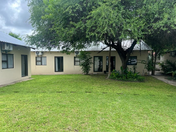 Front of property, Moxwini Self Catering Apartments, Ngamiland East