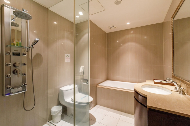 Bathroom 4, Hotel HD Palace, Taipei City