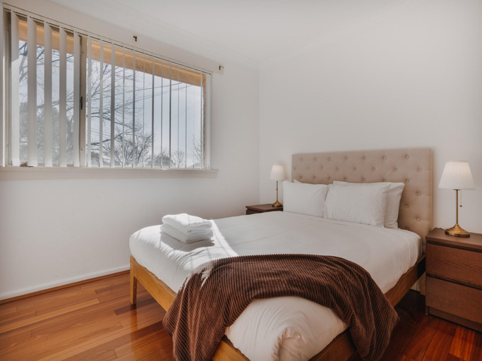 Bedroom 2, Restful Canberra Retreat in Spacious Terrace Home, Canberra