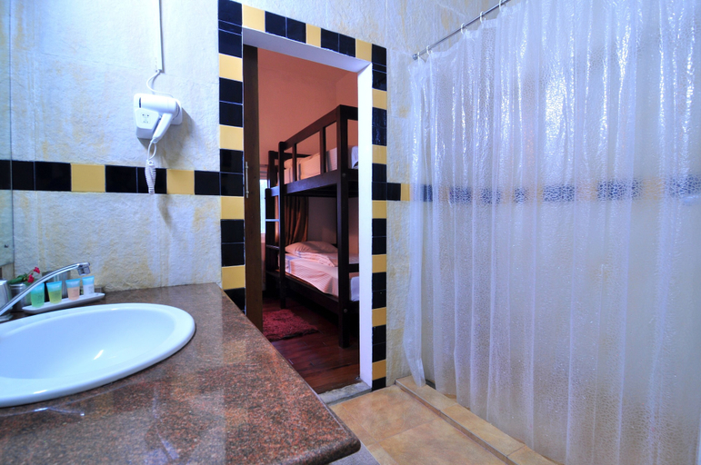 Bathroom 3, Clouds Holiday Bungalow, Haputale