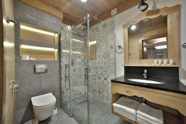 Bathroom 4, Hotel & SPA Jawor, Sucha