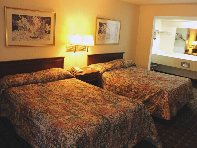 Bedroom 3, Bedford Inn, Monroe