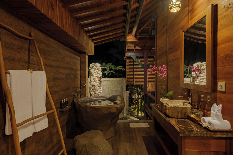 Bathroom 4, Gynandha Ubud Cottage, Gianyar