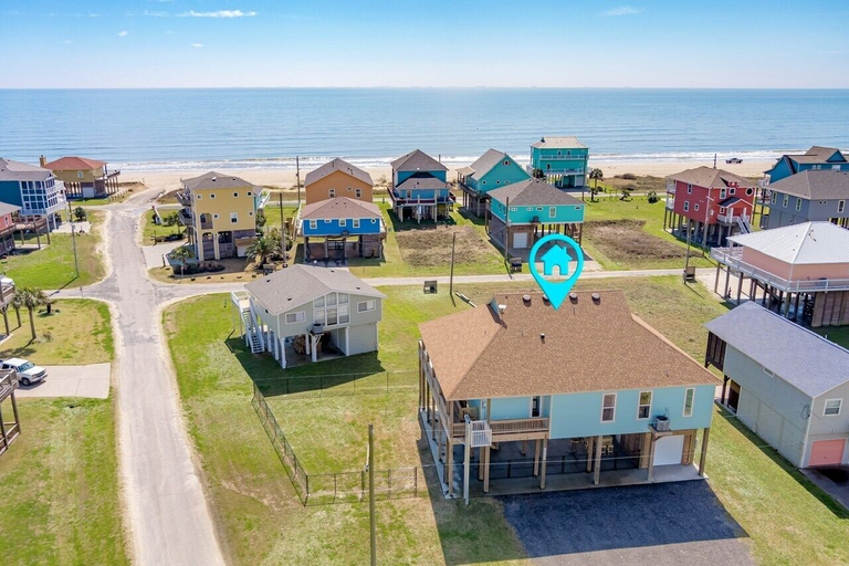 Exterior 3, Tidewater 4 Bedroom Home by RedAwning, Galveston
