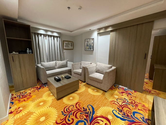 Bedroom 3, Sweet Land Hotel, Umluj