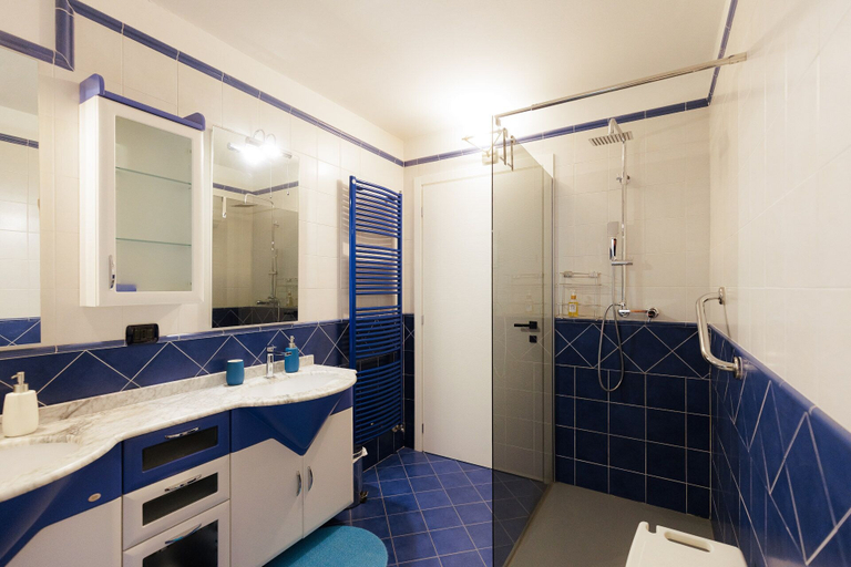 Bathroom 5, B&B L'Albero Maestro, Torino