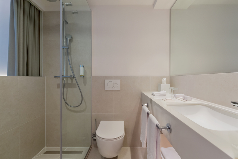 Bathroom 4, Bluesun Hotel Borak, Bol
