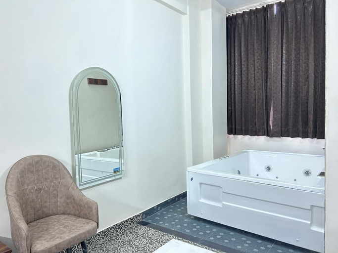 Room 5, Abharam Retreats, Ghaziabad