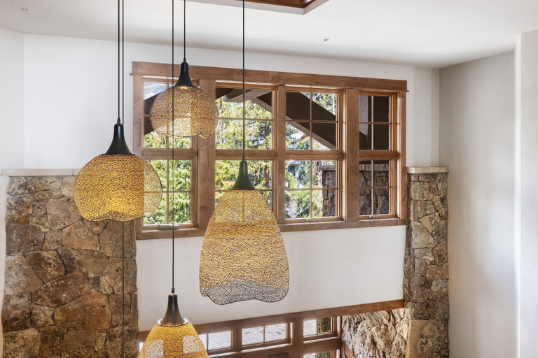 Interior 4, Lone Eagle 3031, Summit