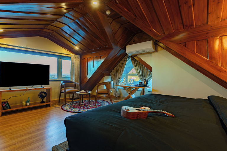 Room 4, The Hosteller Shimla Valley View, Shimla