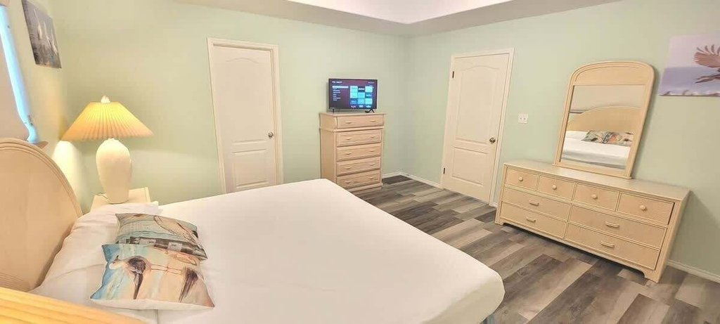 Room 5, Casa Rosita 3 Bedroom Home by RedAwning, Cameron