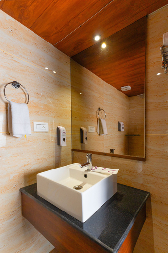 Bathroom 4, Sumitel Vista 800m from Mall Road, Darjiling