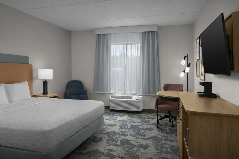 Bedroom 3, Hampton Inn & Suites Huntersville, Mecklenburg