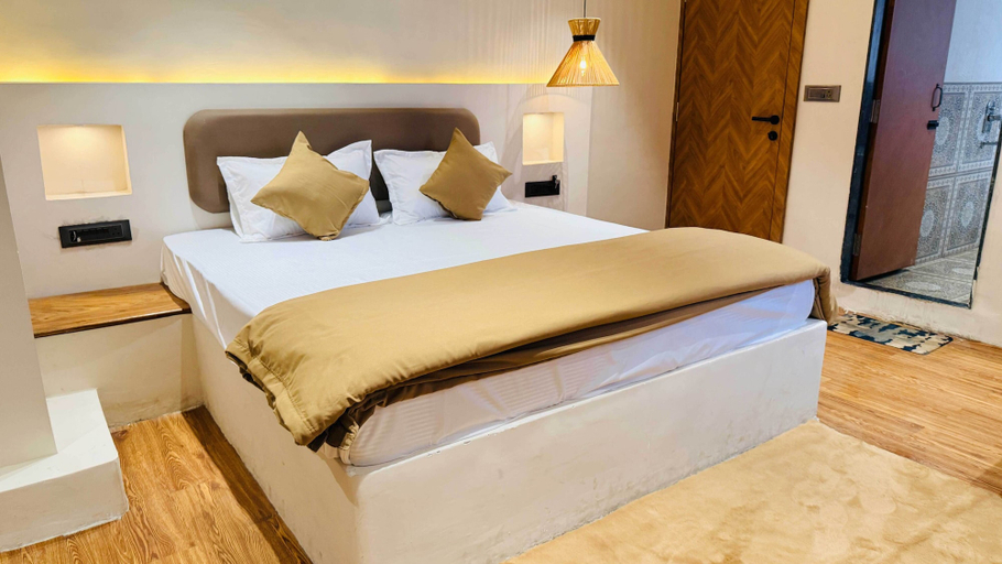 Room 5, HOTEL COCODAN, Indore