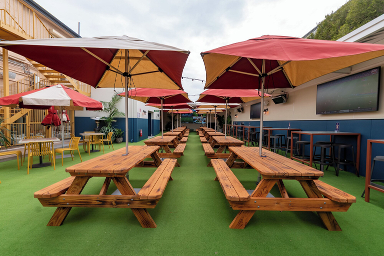 Food & Drinks 5, The Mile End Hotel, Adelaide