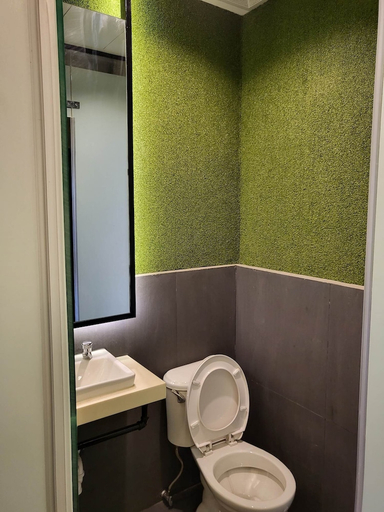 Bathroom 4, Hello Stay Hostel, Cebu City