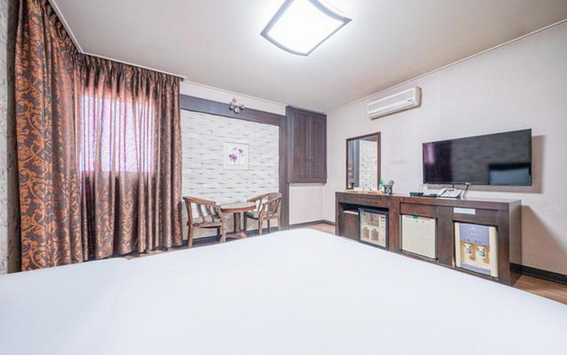 Bedroom 4, Jeongseon Ruby, Jeongseon