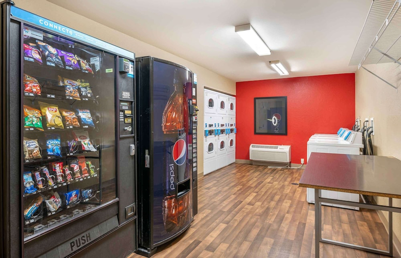 Food & Drinks 5, Extended Stay America - Indianapolis - Airport, Indianapolis