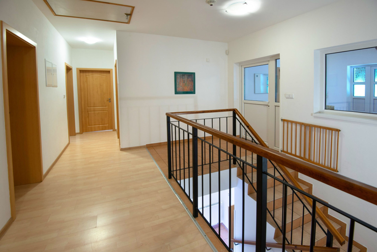 Room 5, Albrechtice Laq016 in Albrechtice v Jizersk ch hor ch, Jablonec nad Nisou