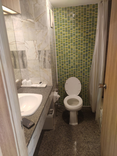 Bathroom 2, Hotel Metro Inn, Bang Khae