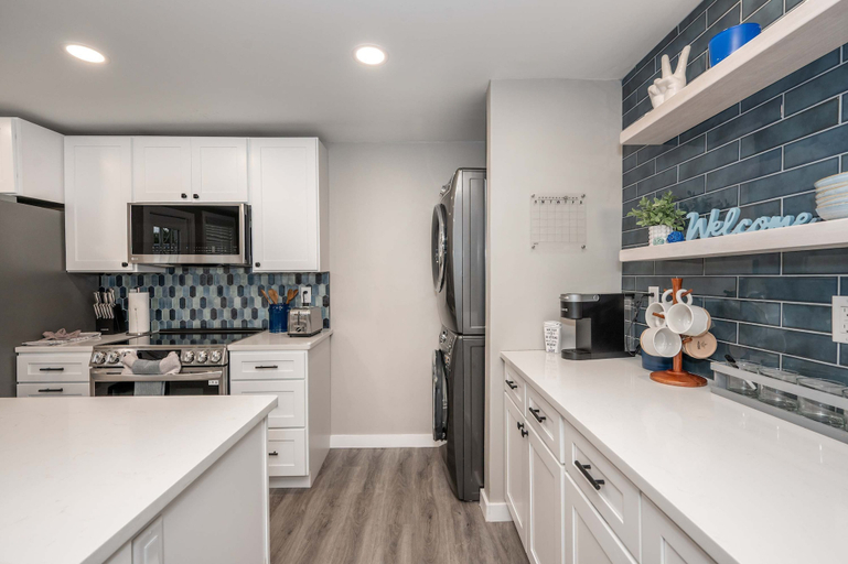Private kitchen 5, The Gathering House Home for 6, Hamilton