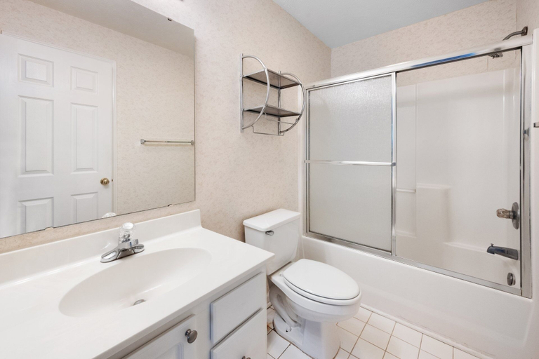 Bathroom 5, 53e Bayside Birdie 2 Bedroom Condo, Georgetown