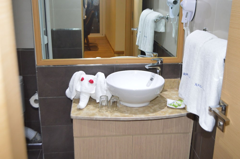 Bathroom, Anezi Tower Hotel, Agadir-Ida ou Tanane