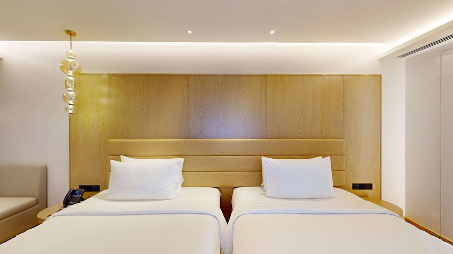 Bedroom 3, Radisson Blu Hotel & Suites GRT Chennai, Kancheepuram