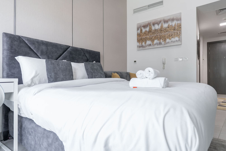 Room 2, An Oasis in Bella Rose and Sleeps 2, Dubai