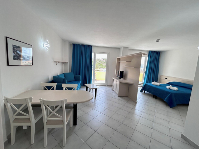 Bedroom 4, Hotel Miralonga, Olbia-Tempio