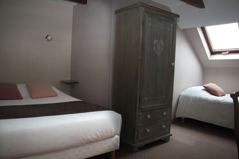 Bedroom 2, Citotel Beausejour, Manche