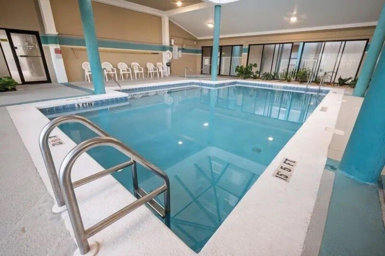 Pool 5, Romar Place 701 3 Bedroom Condo, Baldwin