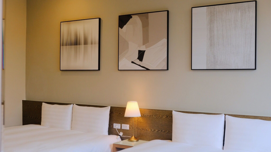 Bedroom 3, Loju Castle Inn, Pingtung