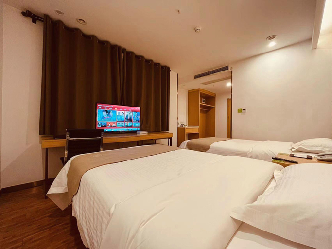 Bedroom 2, GreenTree Inn Huangshi Huahu Development Zone Daquan Road, Huangshi