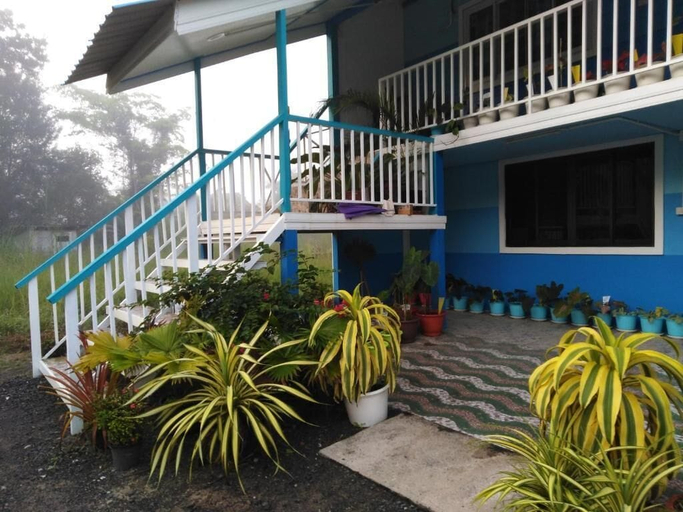 Property grounds 2, Krasom Homestay, Takua Thung
