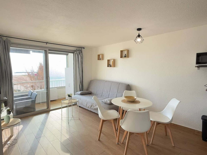 Living area, Modern Apartment With Sea View Valras, Hérault