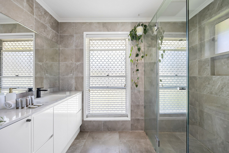 Bathroom 3, Family-friendly Home With Private Pool and BBQ, Maroochy - Buderim