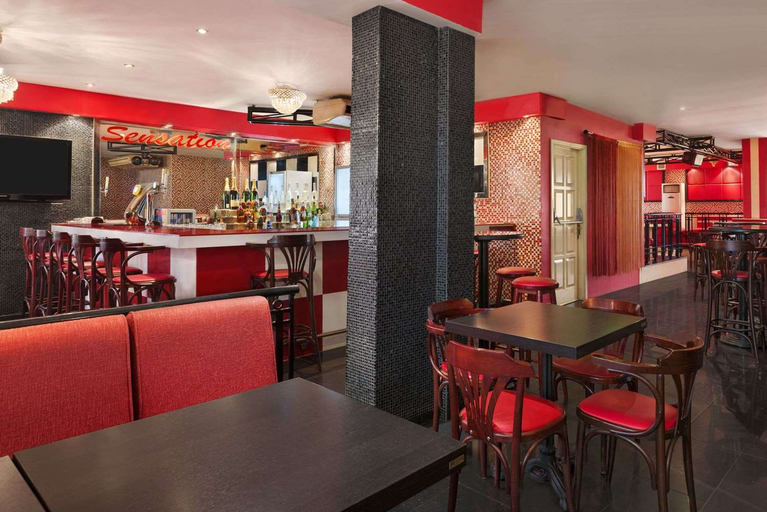 Food & Drinks 4, Howard Johnson by Wyndham Abu Dhabi, Abu Dhabi City