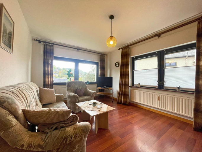 Living room 2, Romantic apartment with garden, Vulkaneifel