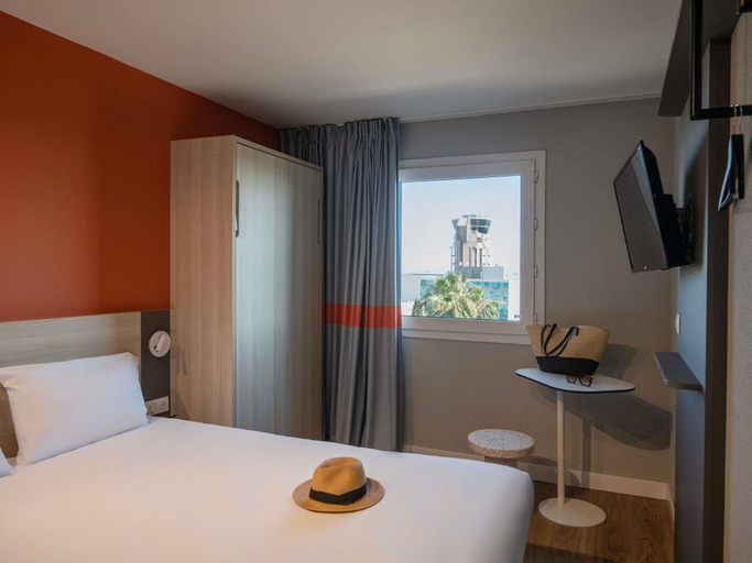 Bedroom 3, ibis budget Nice Aeroport Promenade des Anglais, Alpes-Maritimes