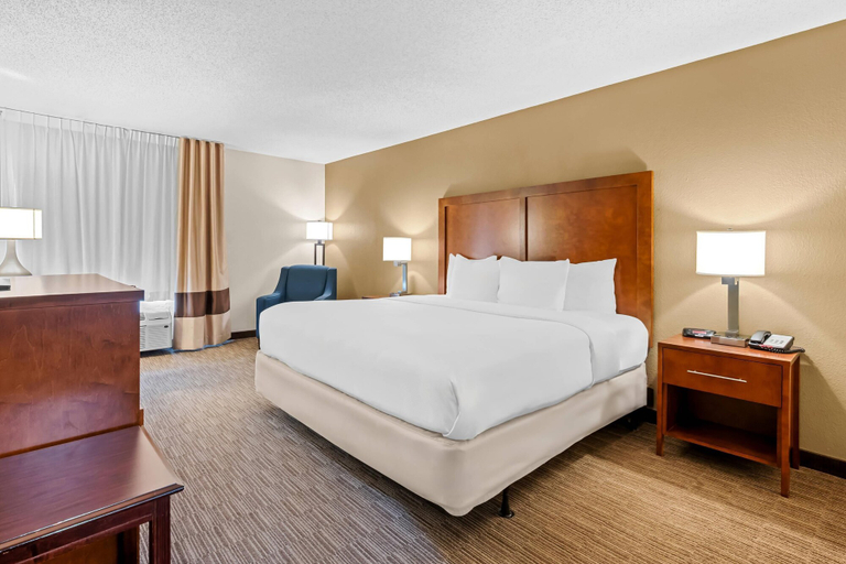Bedroom 4, Comfort Inn & Suites Oxford South, Granville